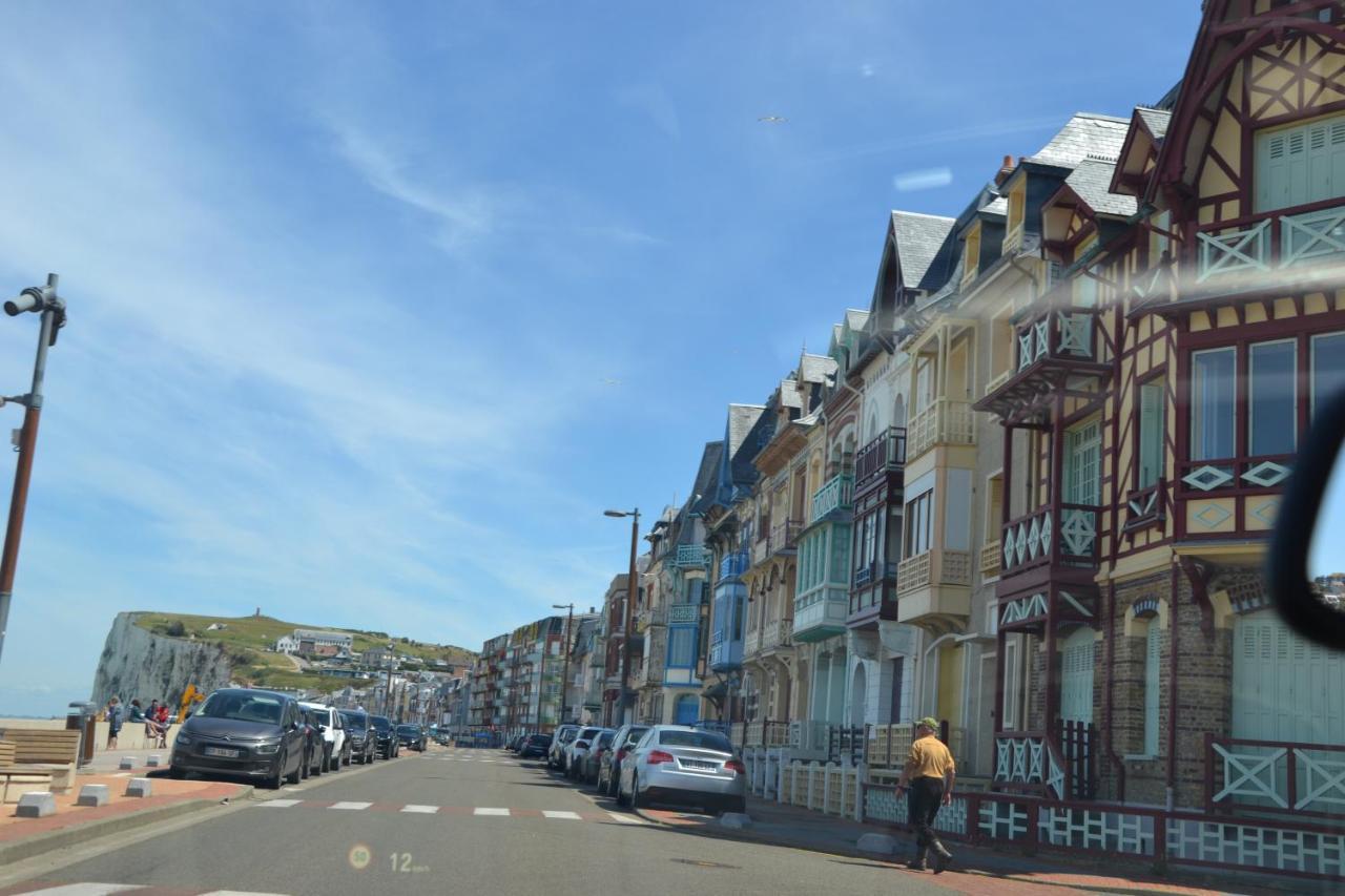 B&B Hotel Le Treport Friville Екстер'єр фото